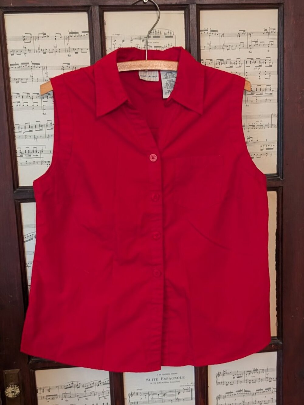 90s Red button down tank, white stag